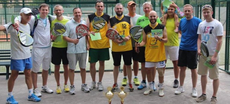 Padelio teniso subtilybes aikštėje siekė perkąsti ir sporto žurnalistai
