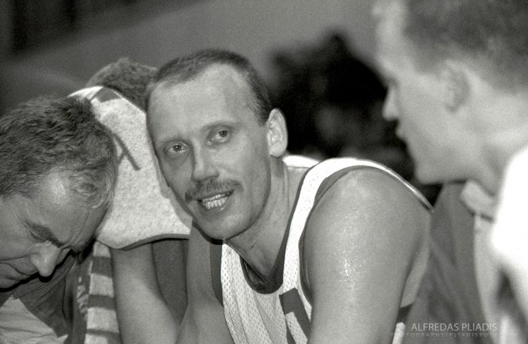 Krepšinio legendos gyvenimo istorija – geriausias gegužės sporto žiniasklaidos darbas