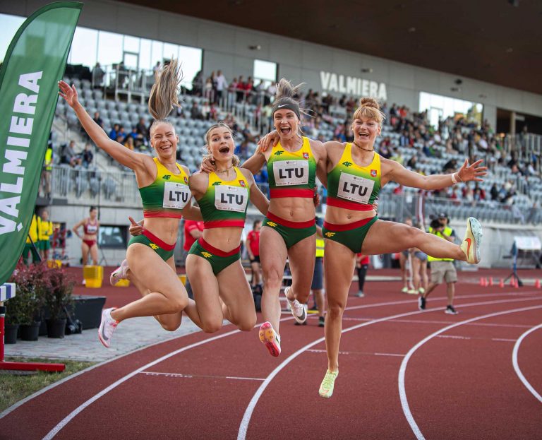 Geriausioje liepos sporto nuotraukoje – lengvaatlečių skrydis