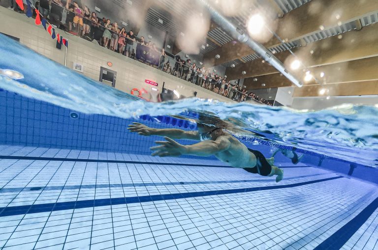 Geriausioje liepos sporto nuotraukoje – funkcinio fitneso čempionato dalyvis
